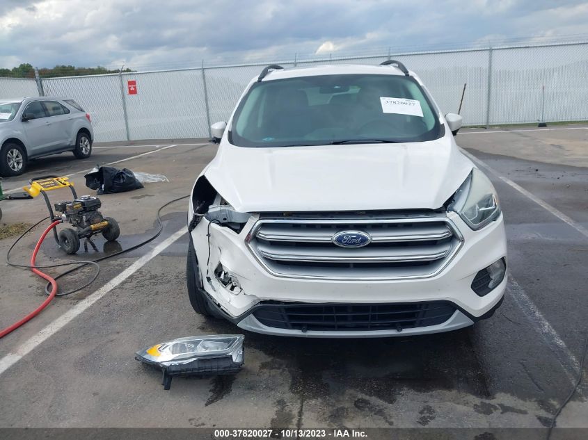 2017 FORD ESCAPE SE - 1FMCU9GD9HUD07617