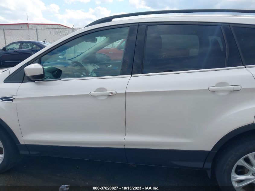 2017 FORD ESCAPE SE - 1FMCU9GD9HUD07617