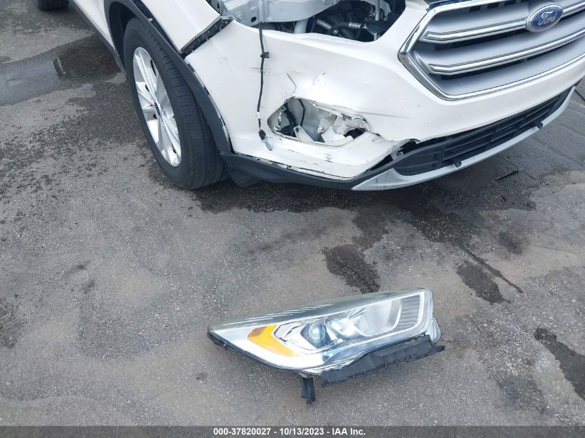 2017 FORD ESCAPE SE - 1FMCU9GD9HUD07617