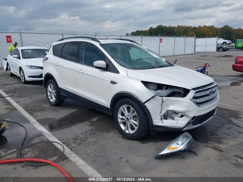 2017 FORD ESCAPE SE - 1FMCU9GD9HUD07617