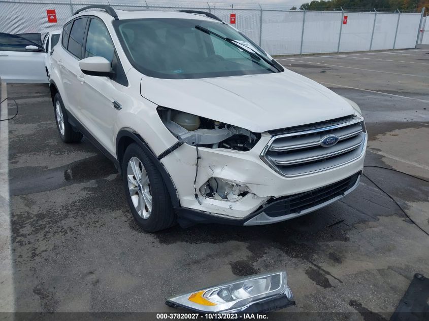2017 FORD ESCAPE SE - 1FMCU9GD9HUD07617