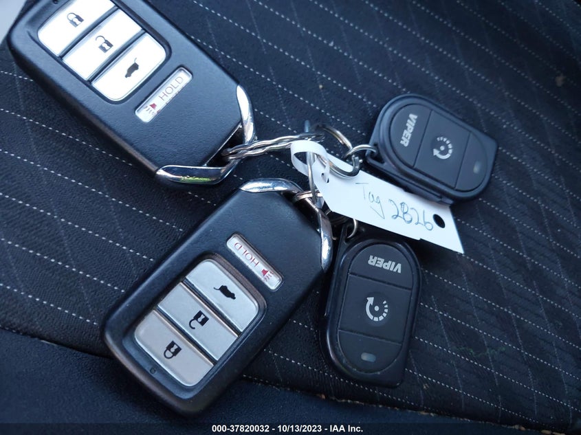 VIN 3HGGK5H87JM724297 2018 HONDA FIT EX