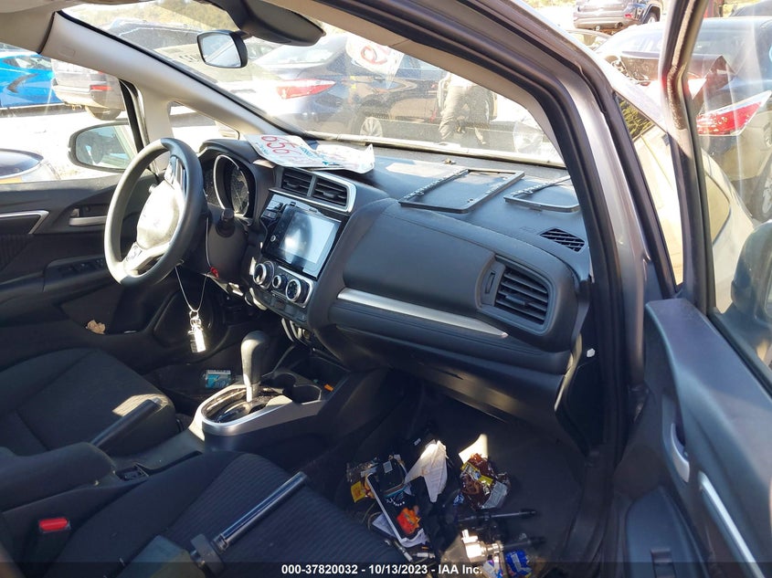 VIN 3HGGK5H87JM724297 2018 HONDA FIT EX