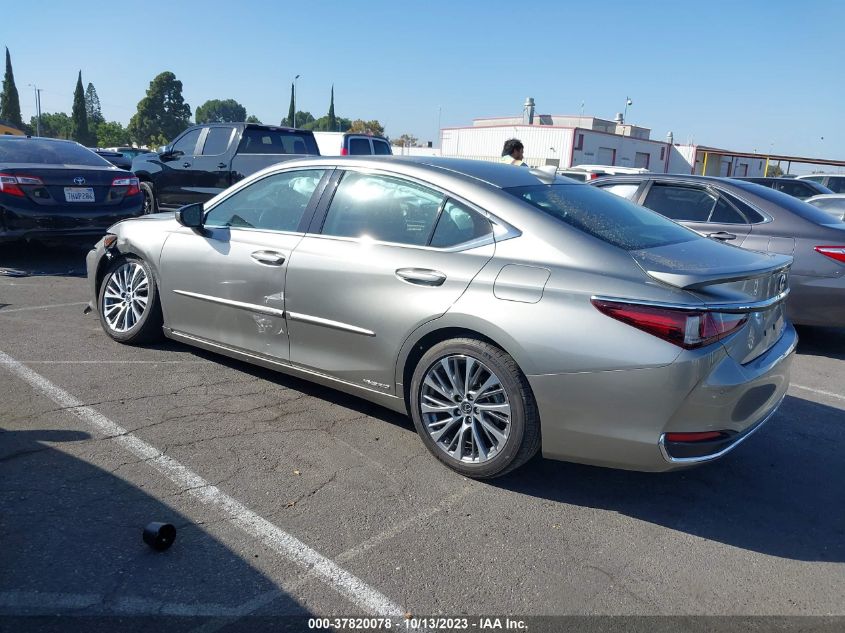 58AD21B18LU006556 Lexus ES ES 300H 3