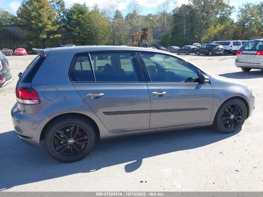 2013 VOLKSWAGEN GOLF TDI W/SUNROOF & NAV - WVWDM7AJ0DW133883