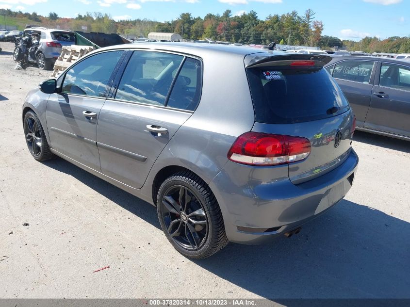 2013 VOLKSWAGEN GOLF TDI W/SUNROOF & NAV - WVWDM7AJ0DW133883
