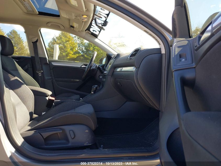 2013 VOLKSWAGEN GOLF TDI W/SUNROOF & NAV - WVWDM7AJ0DW133883