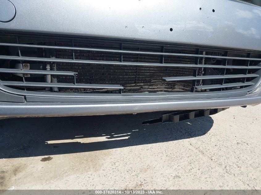 2013 VOLKSWAGEN GOLF TDI W/SUNROOF & NAV - WVWDM7AJ0DW133883