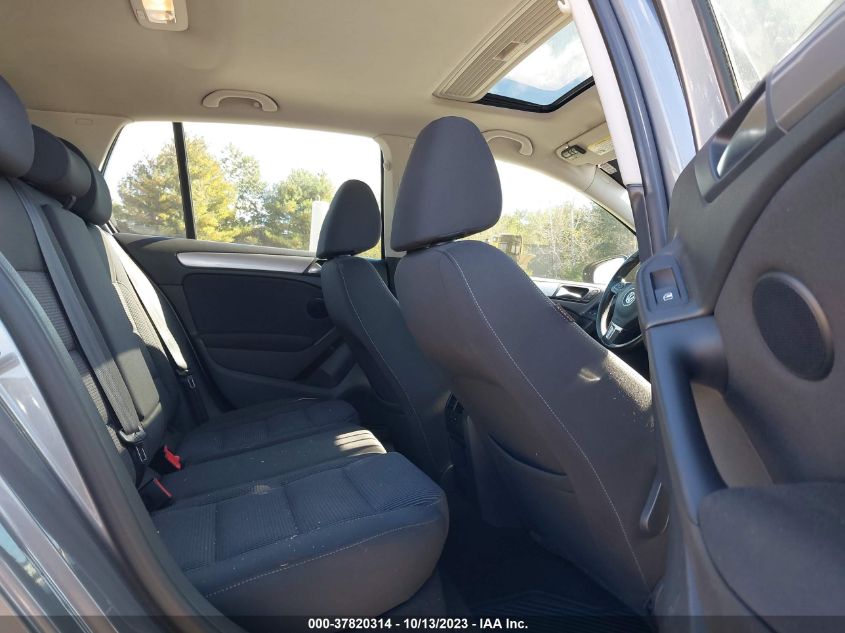 2013 VOLKSWAGEN GOLF TDI W/SUNROOF & NAV - WVWDM7AJ0DW133883