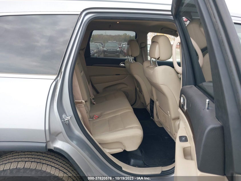VIN 1C4RJEAG8HC944023 2017 JEEP GRAND CHEROKEE LAREDO