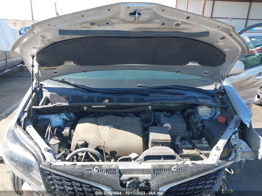 2018 TOYOTA SIENNA SE/SE PREMIUM - 5TDXZ3DC1JS941627