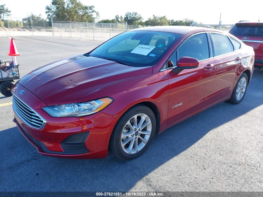 VIN 3FA6P0LU5KR263050 2019 FORD FUSION HYBRID SE