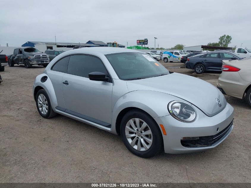 2014 VOLKSWAGEN BEETLE COUPE 2.5L ENTRY - 3VWFP7AT9EM621374