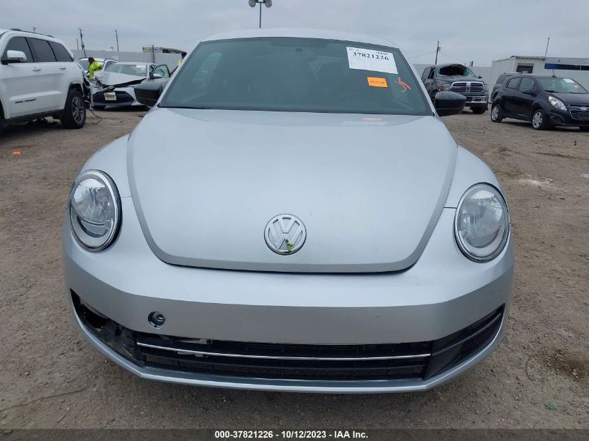 2014 VOLKSWAGEN BEETLE COUPE 2.5L ENTRY - 3VWFP7AT9EM621374
