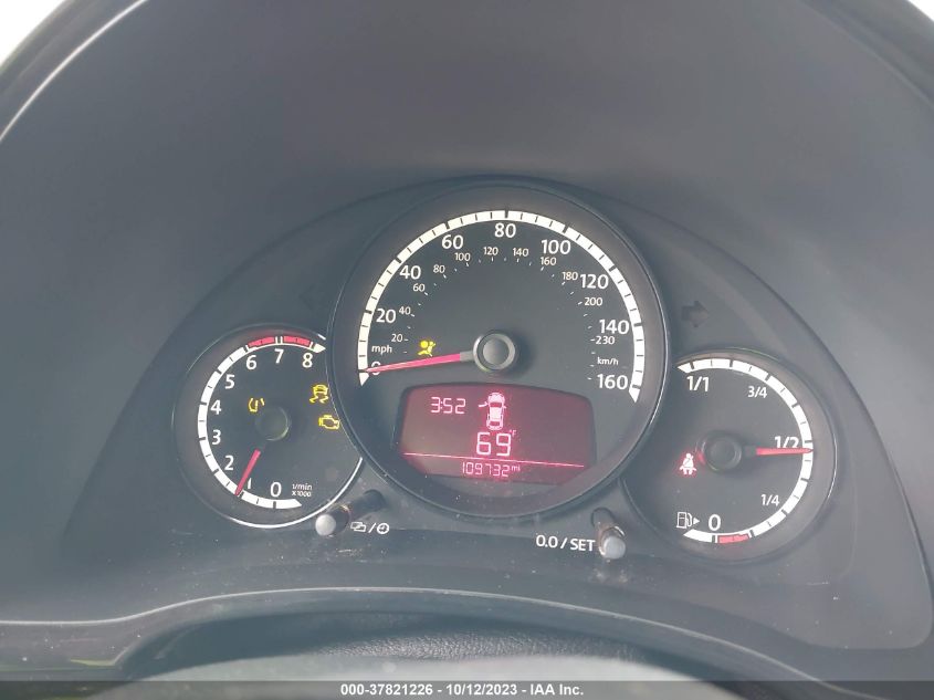 2014 VOLKSWAGEN BEETLE COUPE 2.5L ENTRY - 3VWFP7AT9EM621374