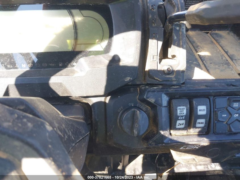 2023 CAN-AM DEFENDER X MR HD10 - 3JBUWAX49PK000132