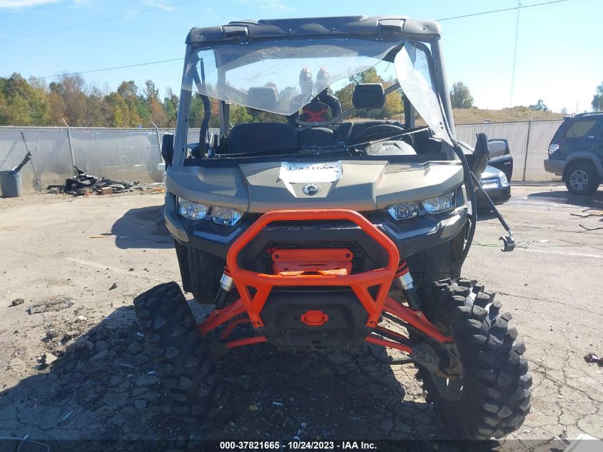 2023 CAN-AM DEFENDER X MR HD10 - 3JBUWAX49PK000132