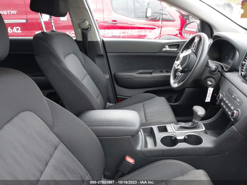 VIN KNDPMCAC5K7538961 2019 KIA SPORTAGE LX