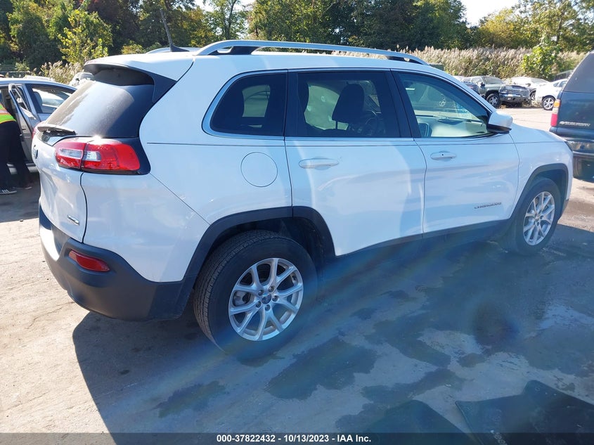 VIN 1C4PJLLB3JD587492 2018 JEEP CHEROKEE LATITUDE PLUS
