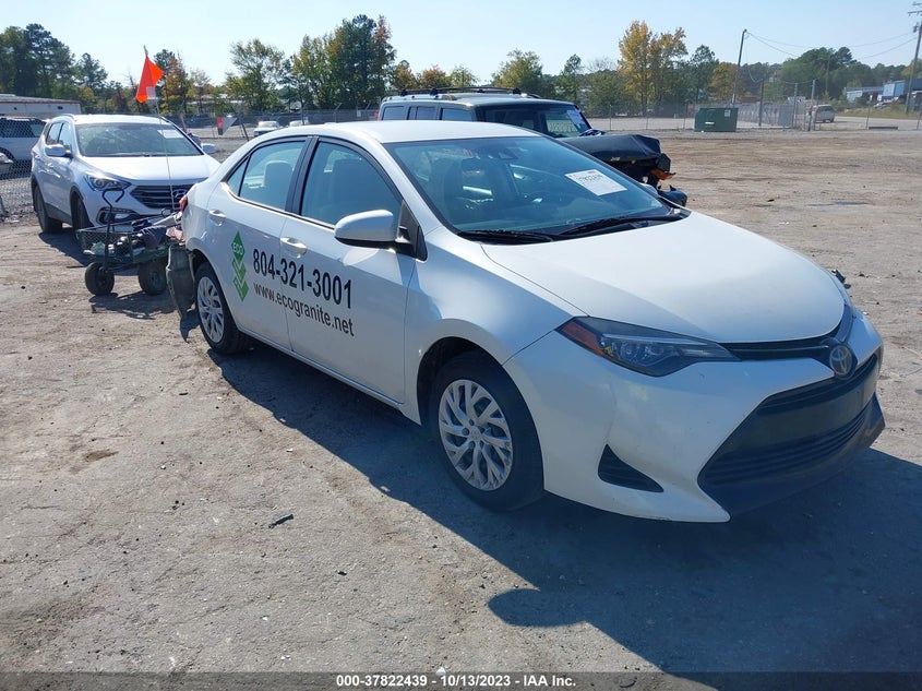 TOYOTA COROLLA LE 2018