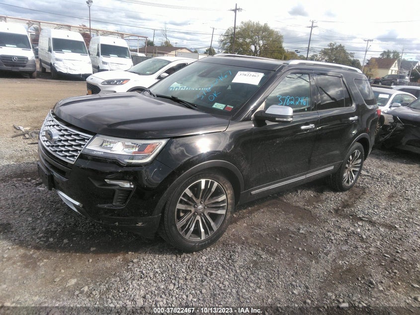 VIN 1FM5K8HT2JGC82725 2018 FORD EXPLORER PLATINUM