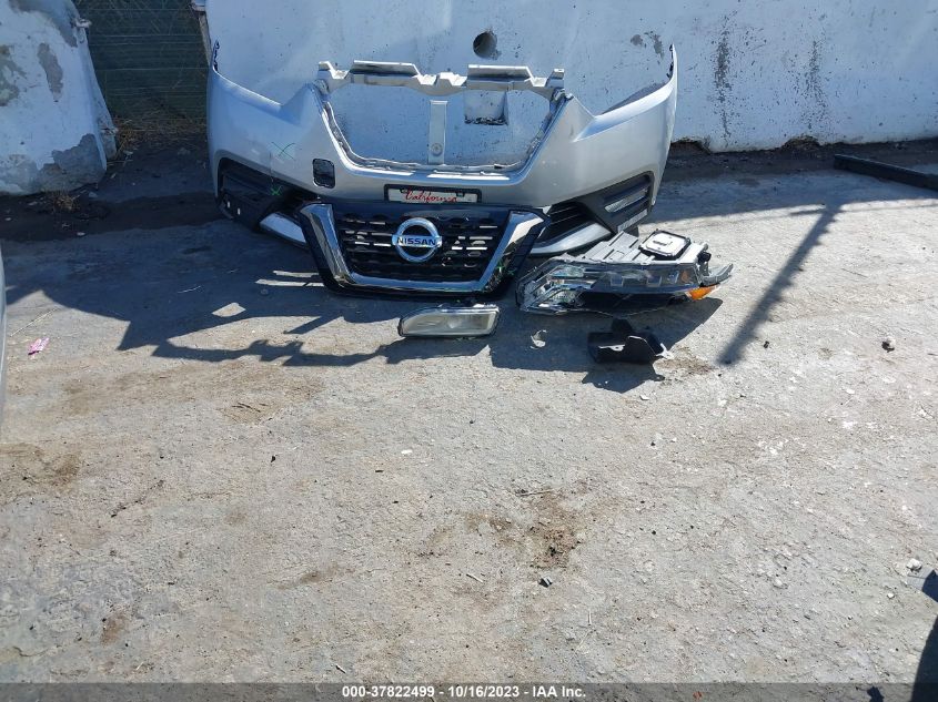 VIN 3N1CP5DV3LL550332 2020 NISSAN KICKS SR