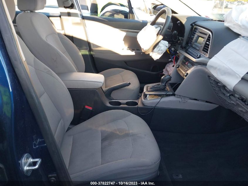 VIN 5NPD74LF6JH261027 2018 HYUNDAI ELANTRA SE
