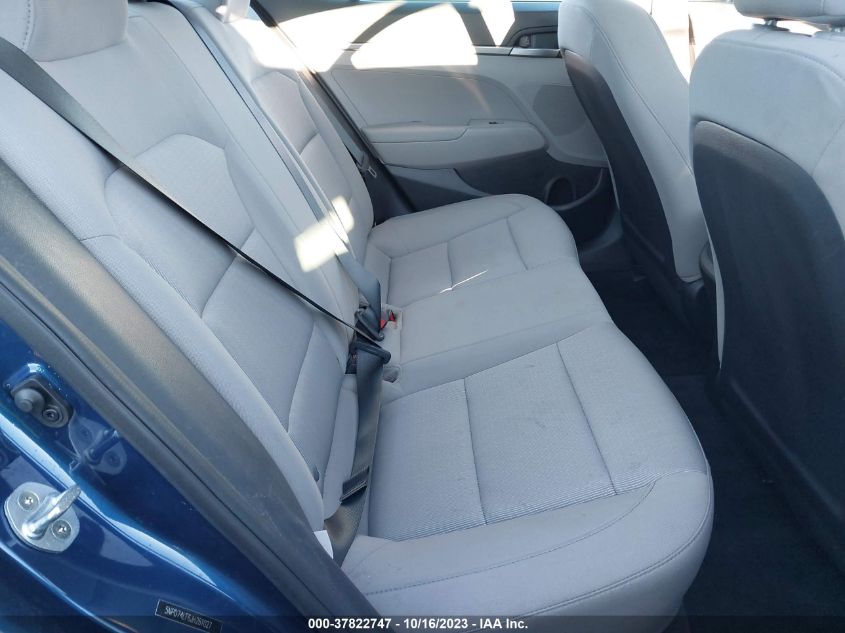 VIN 5NPD74LF6JH261027 2018 HYUNDAI ELANTRA SE