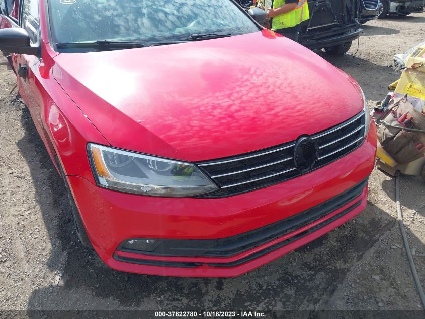 2015 VOLKSWAGEN JETTA SEDAN 1.8T SPORT 3VWD17AJ4FM212336