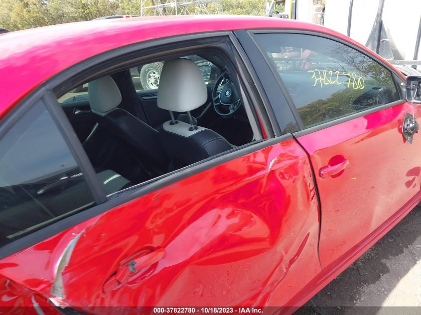 2015 VOLKSWAGEN JETTA SEDAN 1.8T SPORT 3VWD17AJ4FM212336