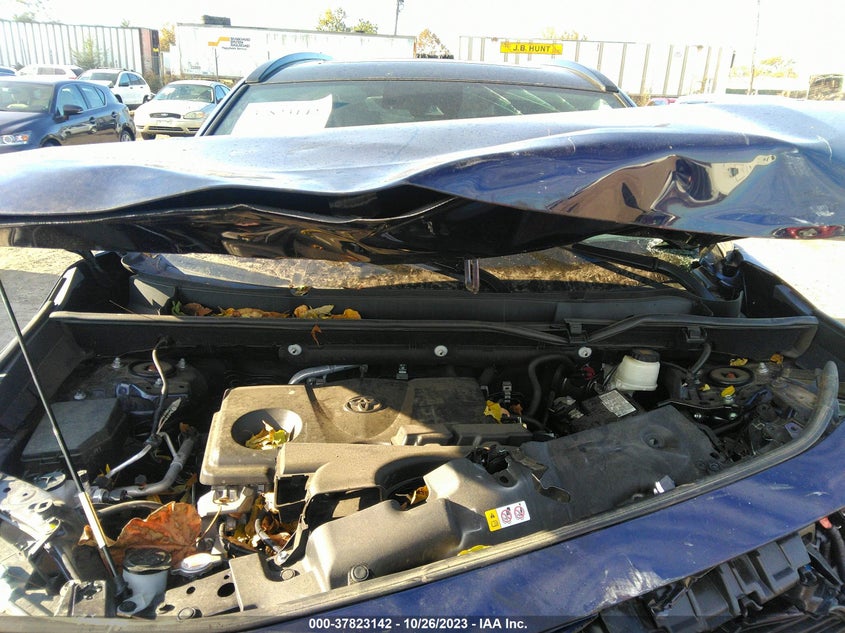 VIN 2T3A1RFV9LW137575 2020 TOYOTA RAV4 XLE PREMIUM
