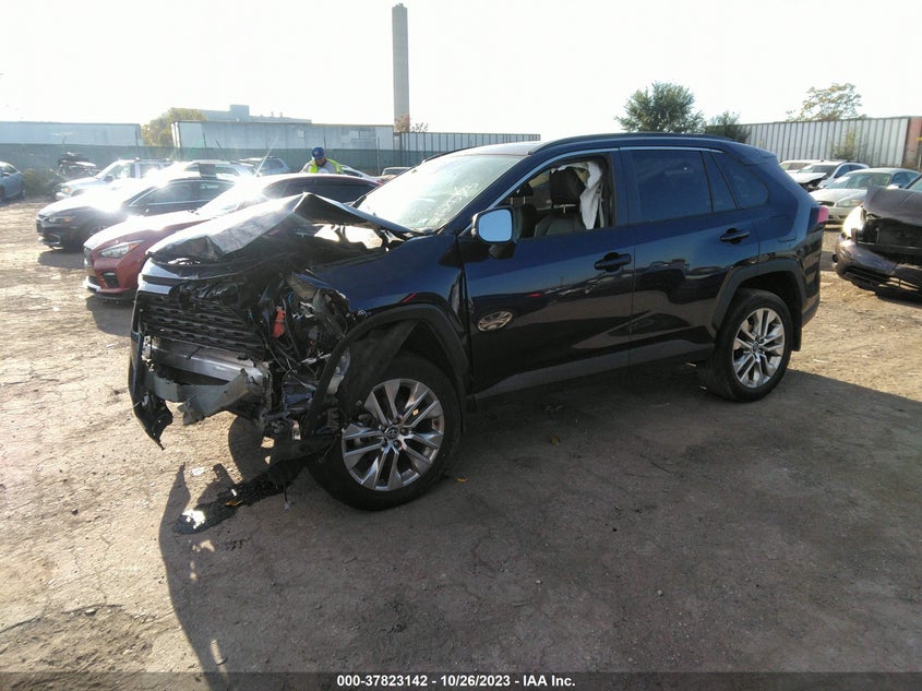 VIN 2T3A1RFV9LW137575 2020 TOYOTA RAV4 XLE PREMIUM