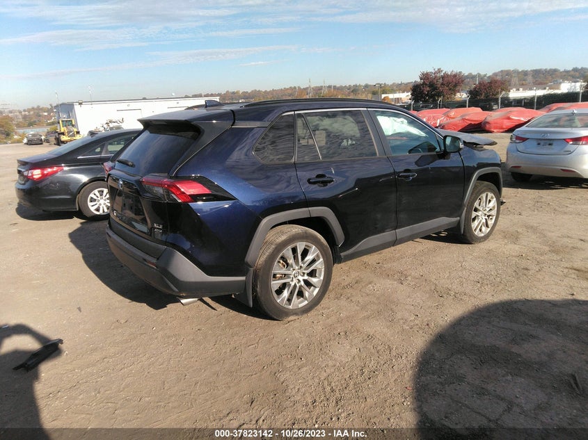 VIN 2T3A1RFV9LW137575 2020 TOYOTA RAV4 XLE PREMIUM