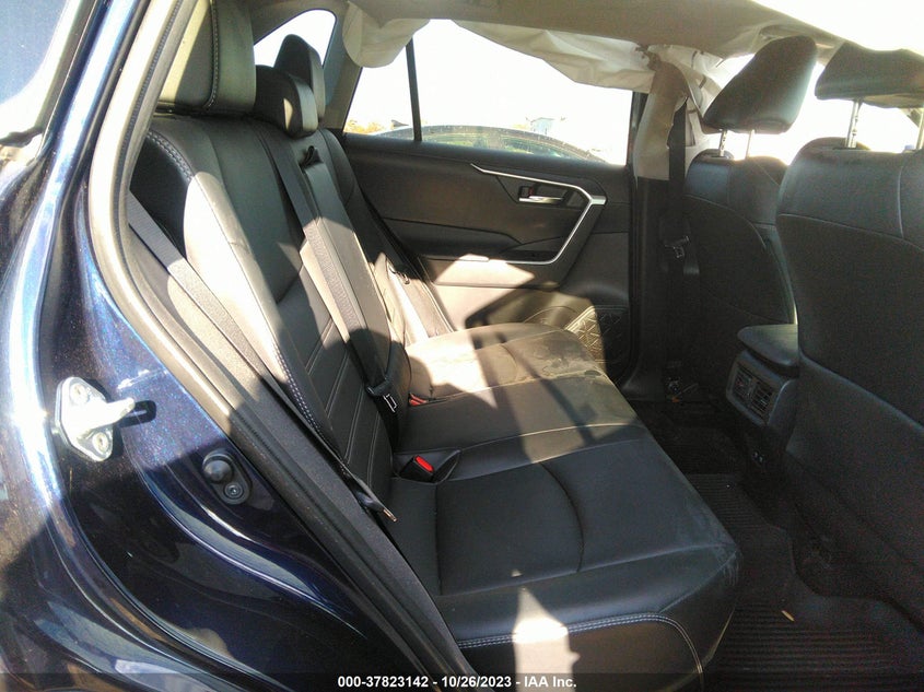 VIN 2T3A1RFV9LW137575 2020 TOYOTA RAV4 XLE PREMIUM