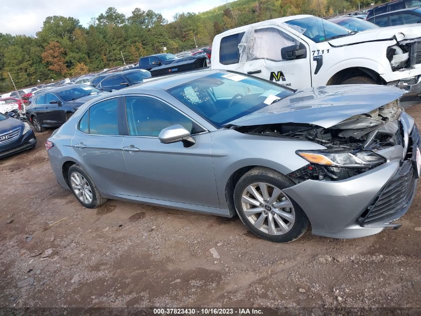 2020 TOYOTA CAMRY LE - 4T1C11AK4LU386382