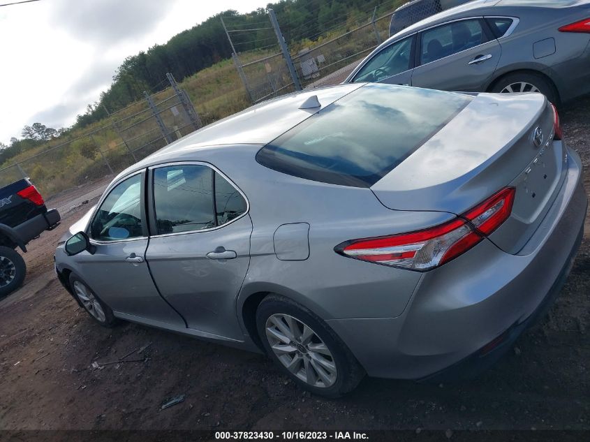 2020 TOYOTA CAMRY LE - 4T1C11AK4LU386382