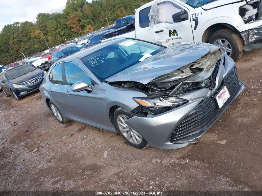 2020 TOYOTA CAMRY LE - 4T1C11AK4LU386382