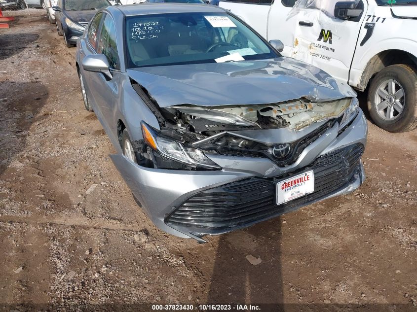 2020 TOYOTA CAMRY LE - 4T1C11AK4LU386382
