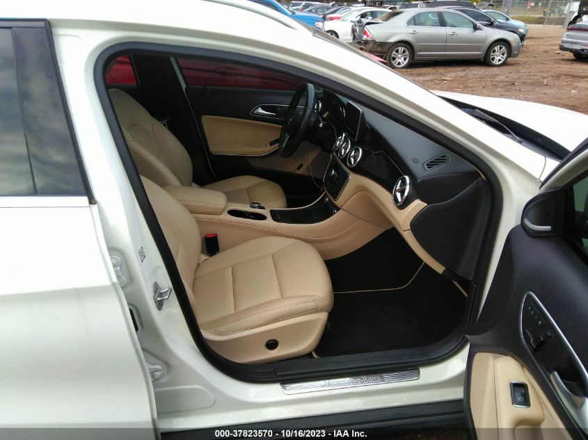 2015 MERCEDES-BENZ GLA 250 - WDCTG4EB3FJ180985