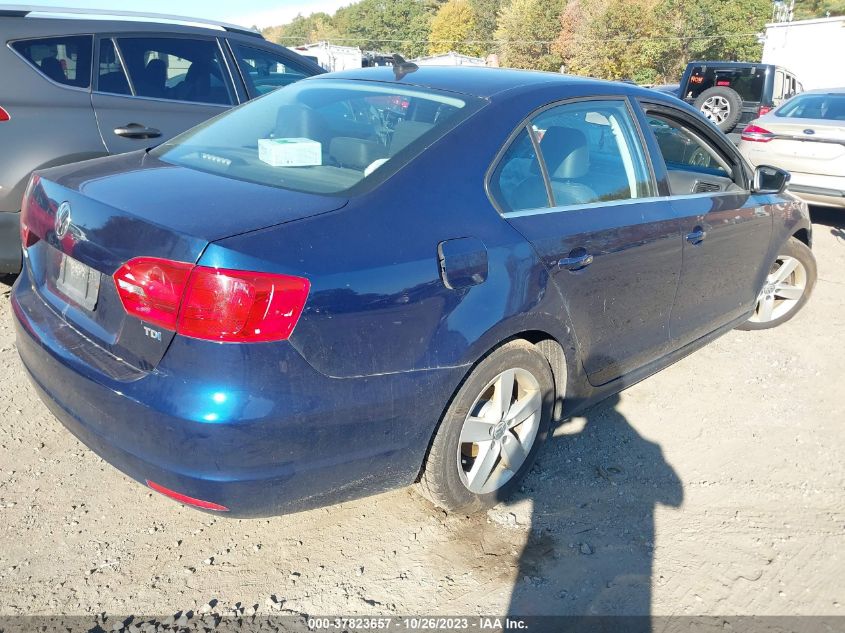 2014 VOLKSWAGEN JETTA SEDAN TDI W/PREMIUM - 3VWLL7AJ7EM353695