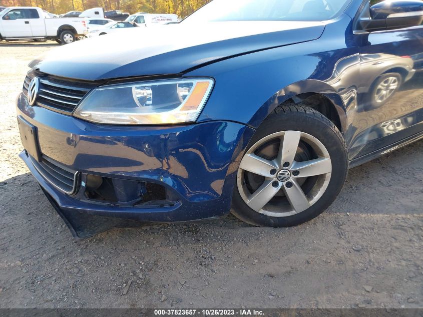 2014 VOLKSWAGEN JETTA SEDAN TDI W/PREMIUM - 3VWLL7AJ7EM353695