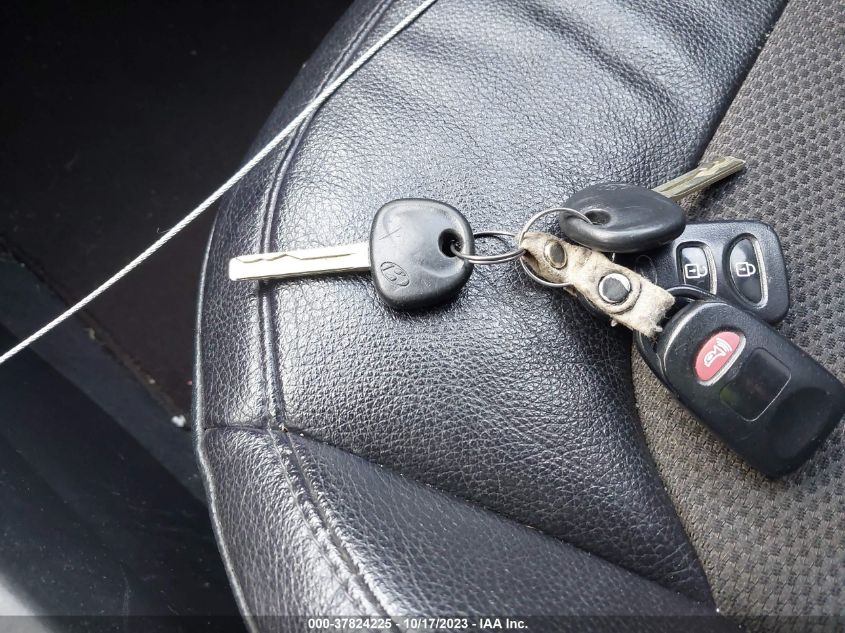 2014 HYUNDAI TUCSON SE - KM8JUCAG5EU932793