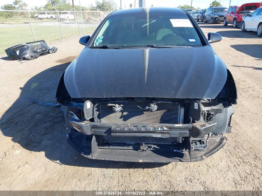 2018 HYUNDAI SONATA SE - 5NPE24AF5JH673932