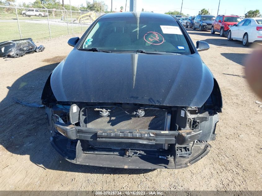 2018 HYUNDAI SONATA SE - 5NPE24AF5JH673932