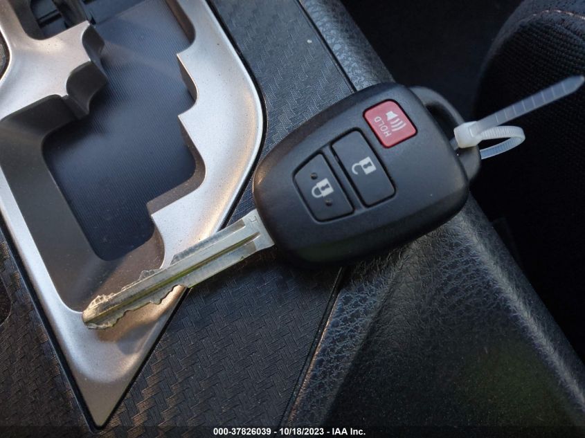 2015 TOYOTA RAV4 XLE - JTMRFREV8FJ014262