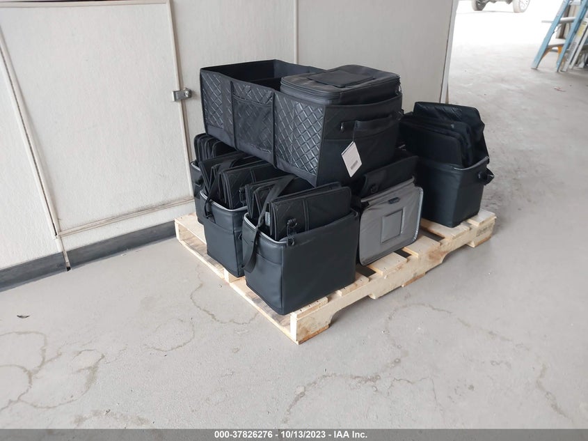 2000 TRUNK ORGANIZERS COOLERS