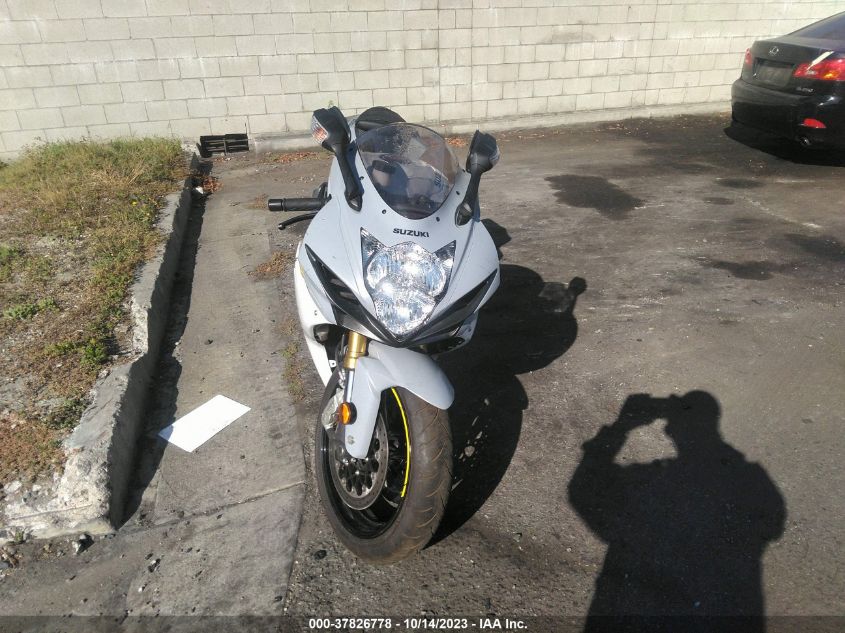 2022 SUZUKI GSX-R750 JS1GR7MA1N7100309