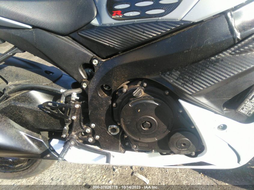 2022 SUZUKI GSX-R750 JS1GR7MA1N7100309