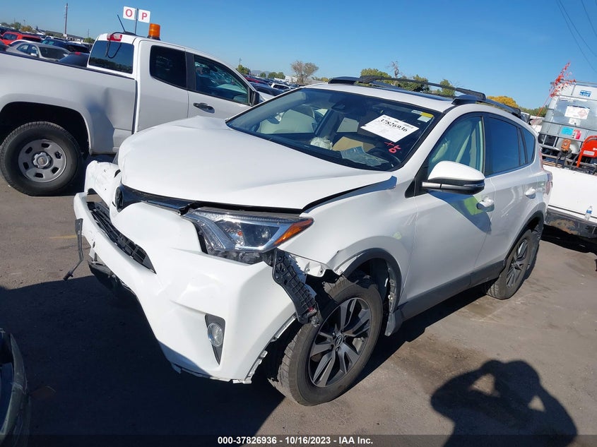 VIN JTMRFREV5JJ188010 2018 TOYOTA RAV4 ADVENTURE/XLE