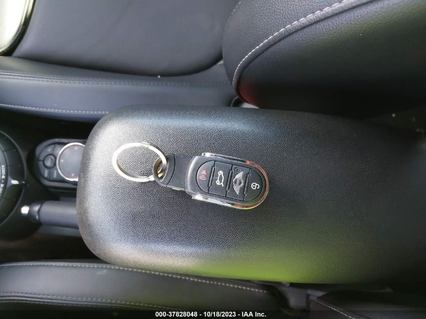 2015 MINI COOPER HARDTOP 4 DOOR S - WMWXU3C57F2B57596
